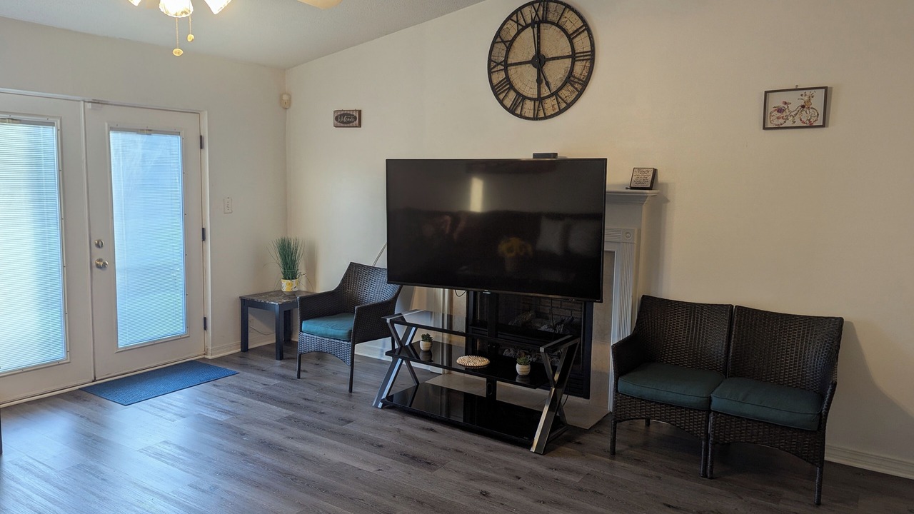 Photo of Livingroom in Ono Island