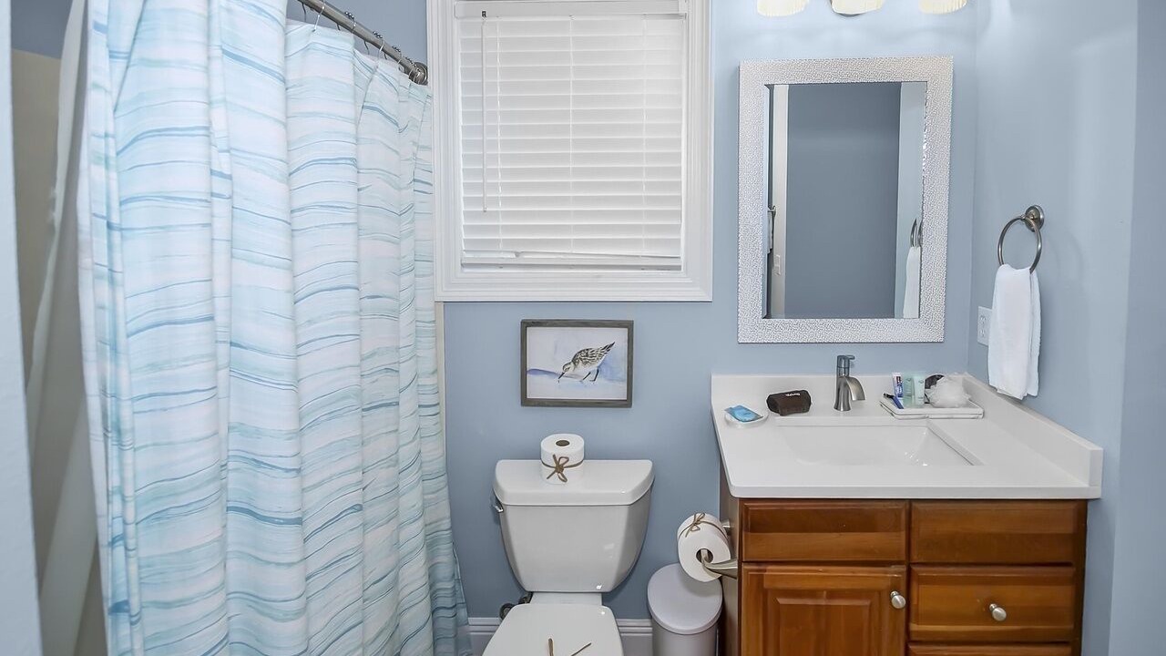 Photo of Bathroom in Gulf Place