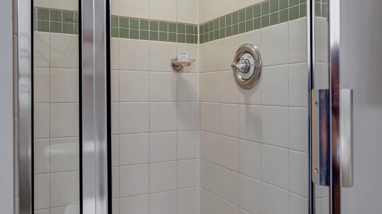 Photo of Bathroom in Villa Lago