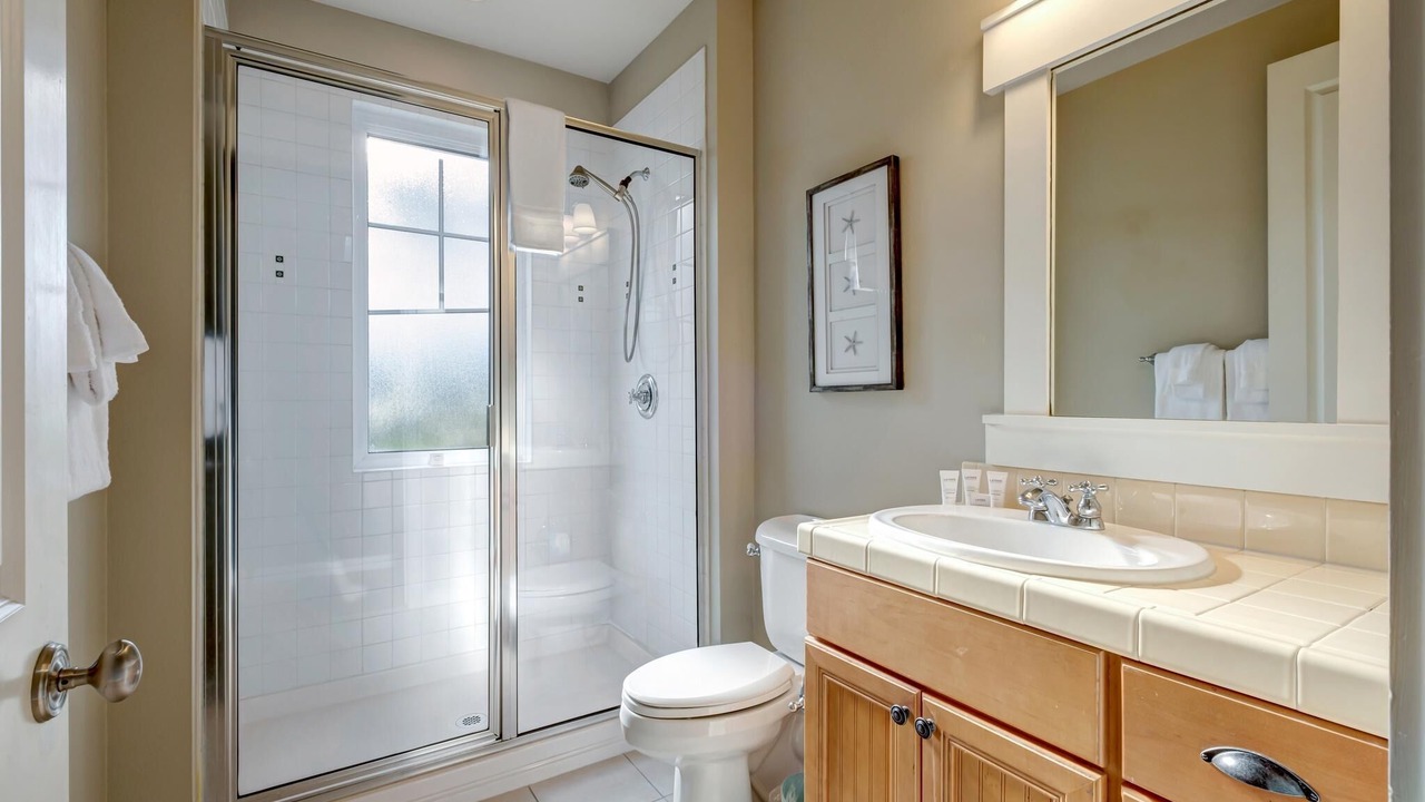 Photo of Bathroom in Laurel Grove