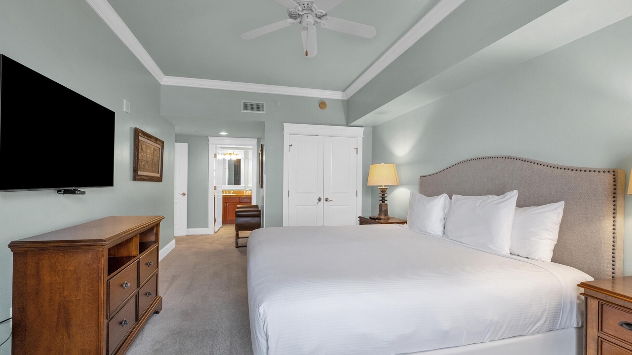 Photo of Bedroom in Baytowne Wharf