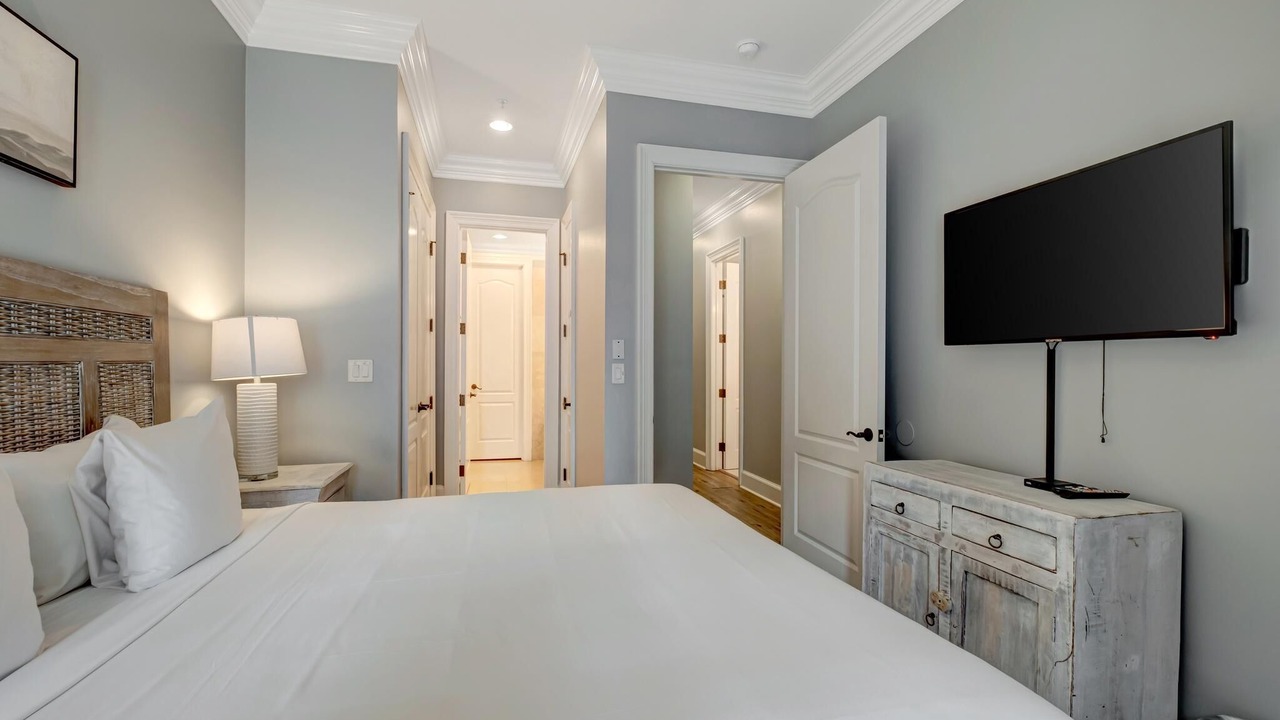 Photo of Bedroom in Baytowne Wharf