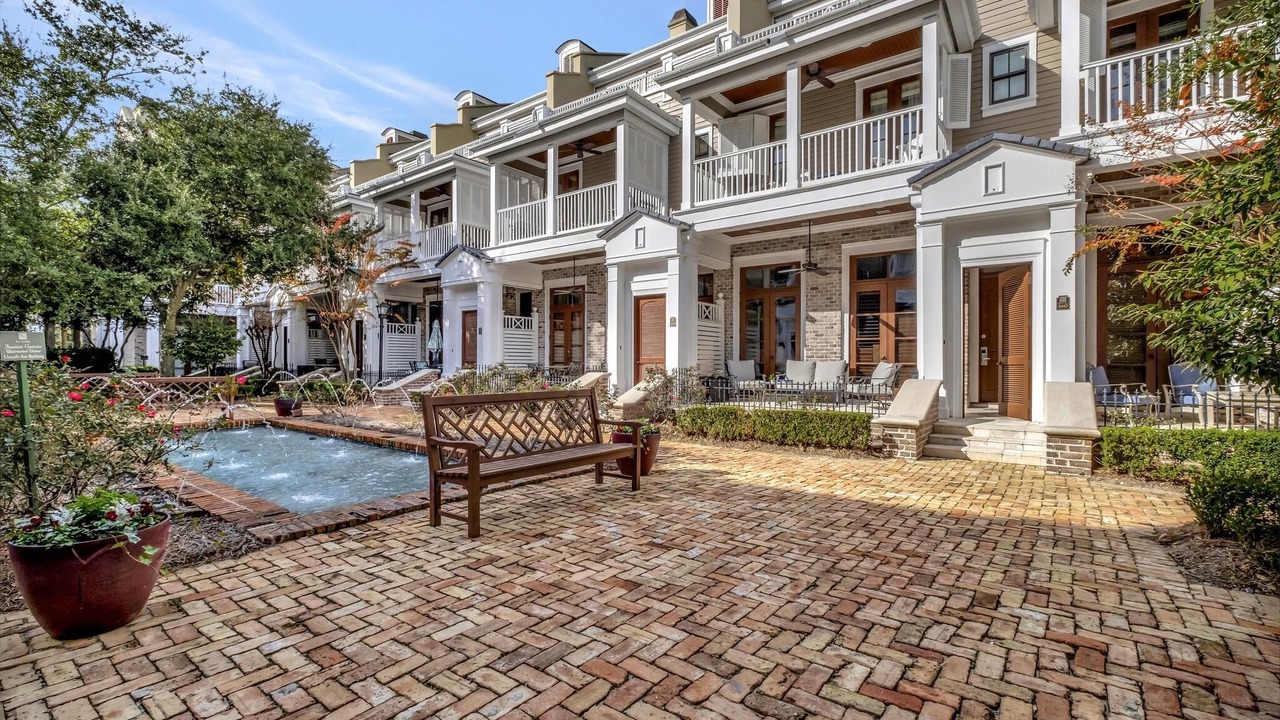 Photo of Outdoor in Baytowne Wharf
