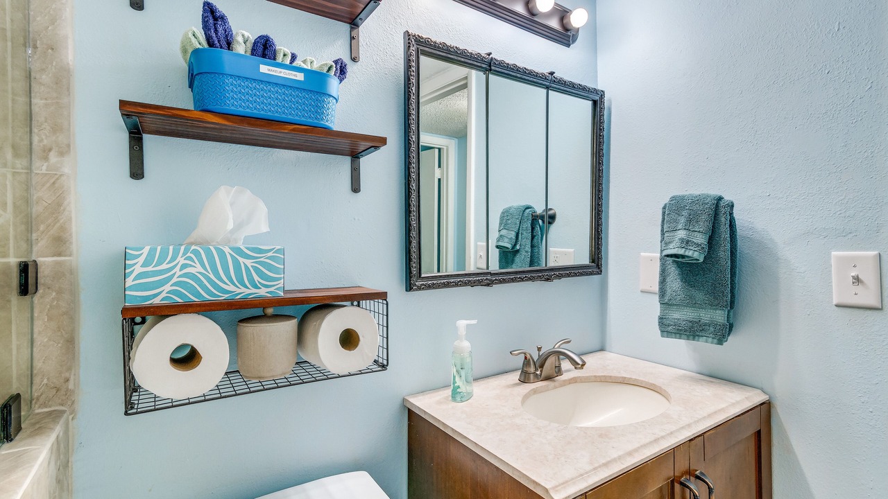 Photo of Bathroom in Mary Esther