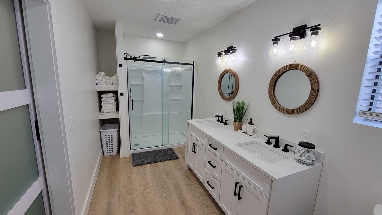 Photo of Bathroom in Thomas Drive