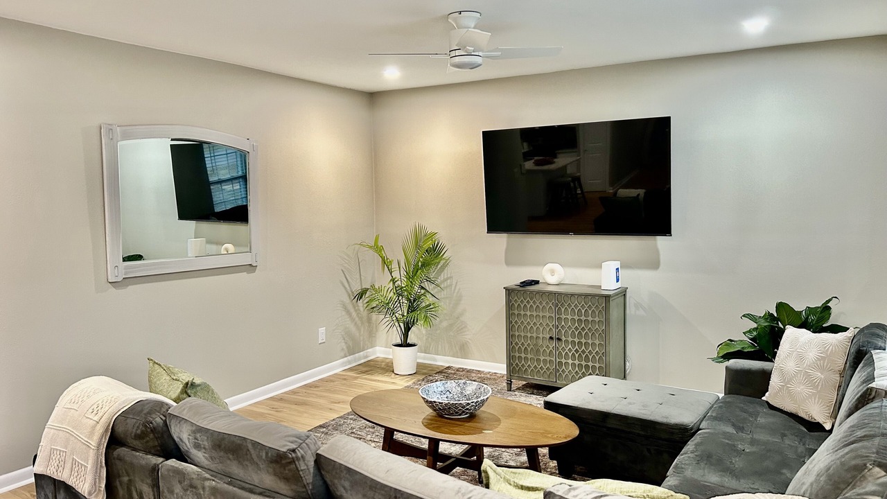 Photo of Livingroom in Gulf Breeze
