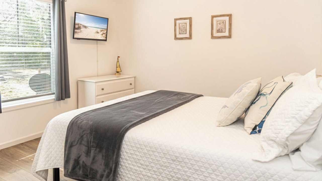 Photo of Bedroom in Gulf Shores
