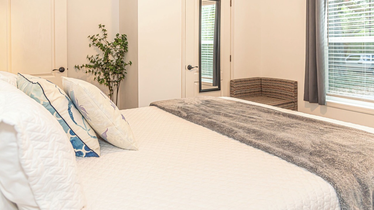 Photo of Bedroom in Gulf Shores