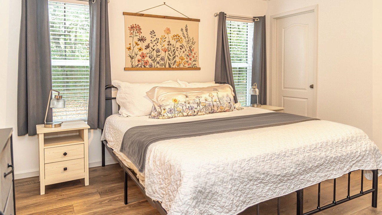 Photo of Bedroom in Gulf Shores
