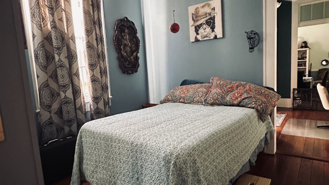 Photo of Bedroom in Algiers Point