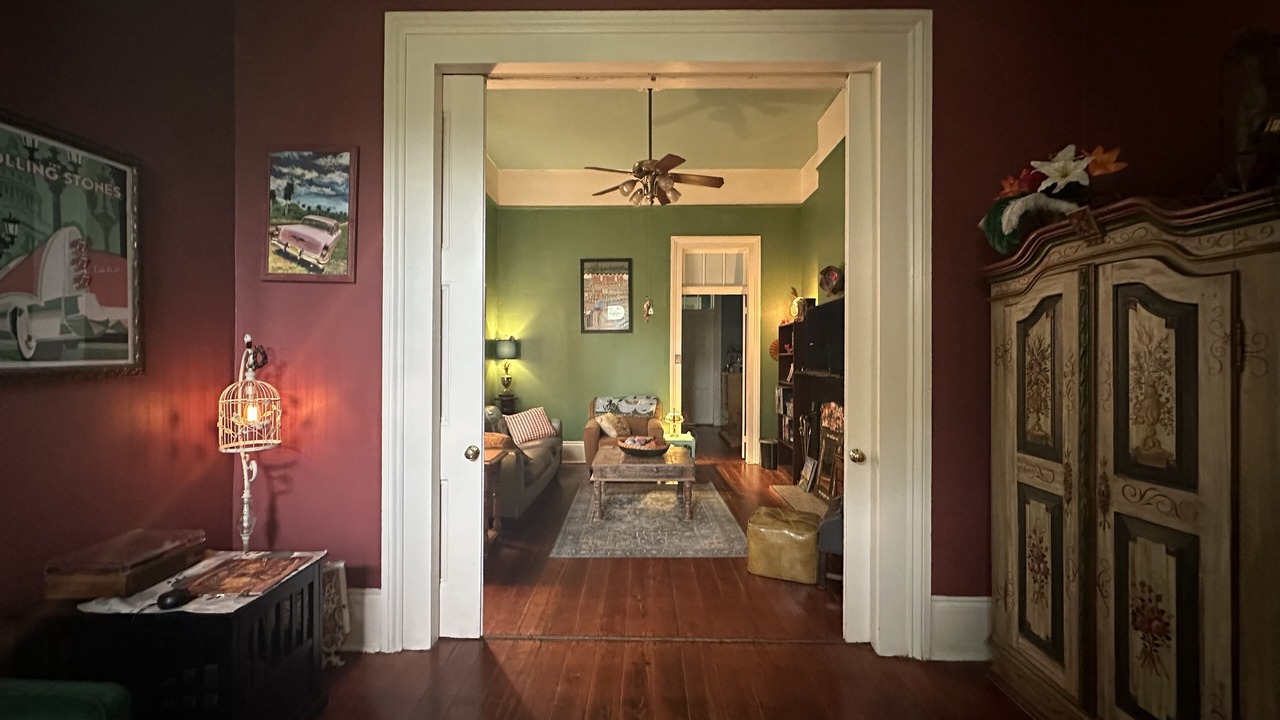 Photo of Livingroom in Algiers Point