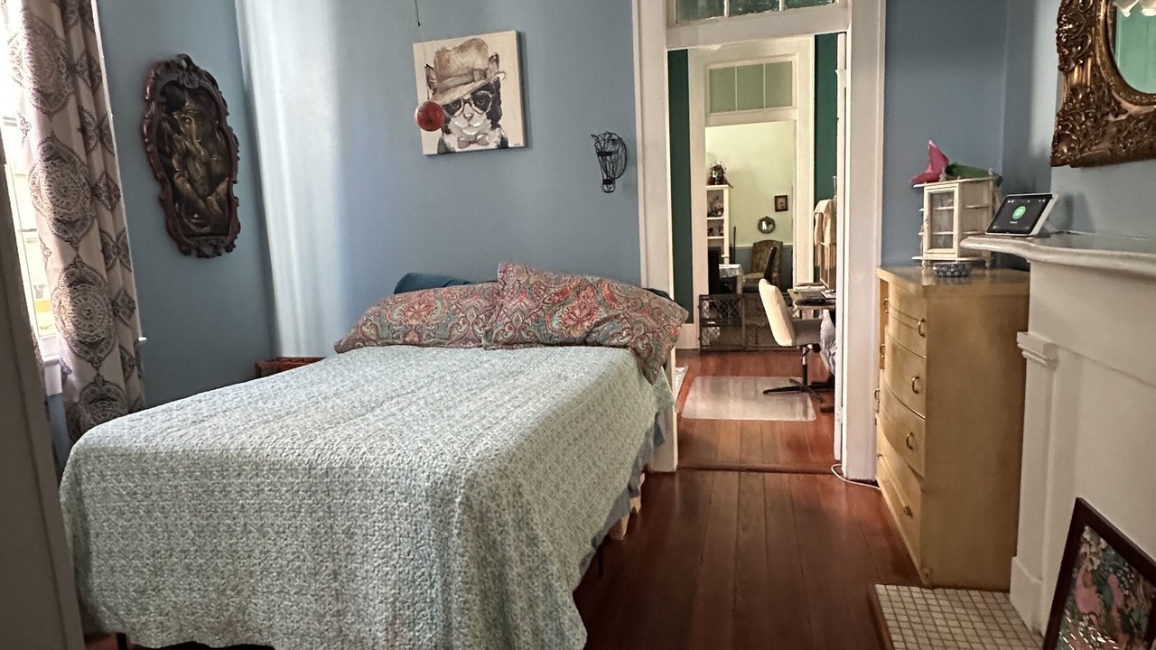 Photo of Bedroom in Algiers Point