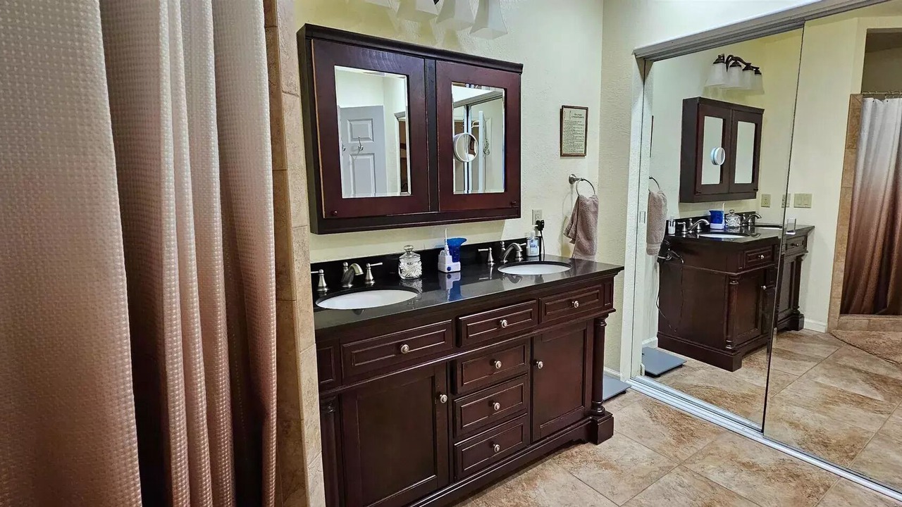 Photo of Bathroom in Lee