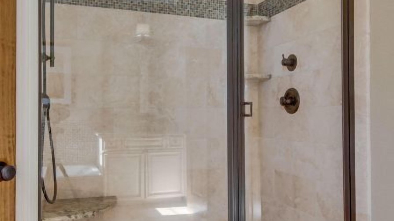 Photo of Bathroom in Villa Lago