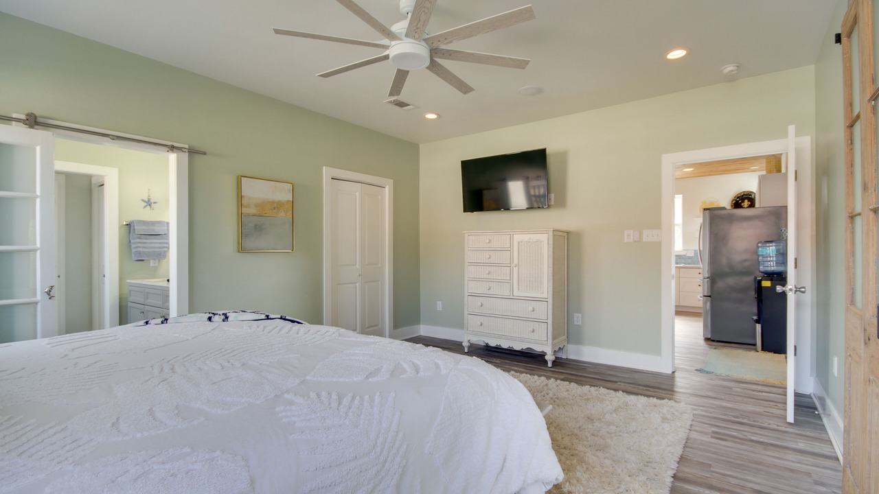 Photo of Bedroom in Waveland