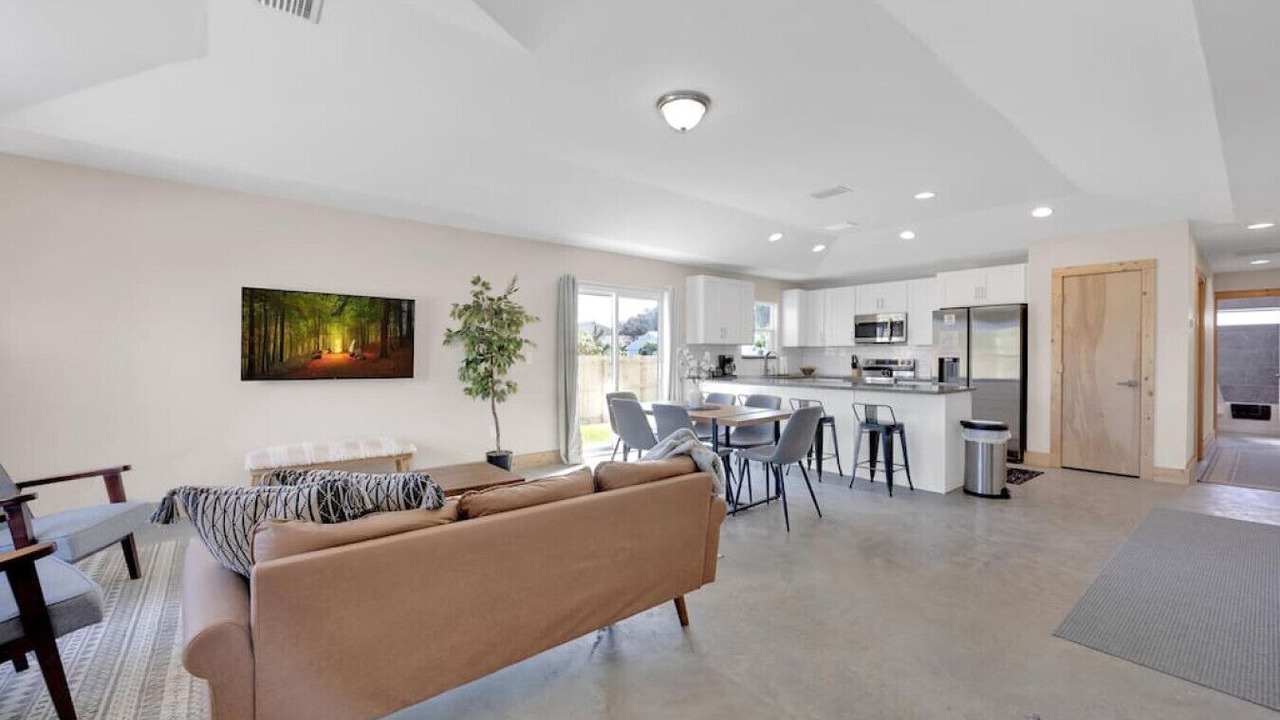 Photo of Livingroom in Butler Beach