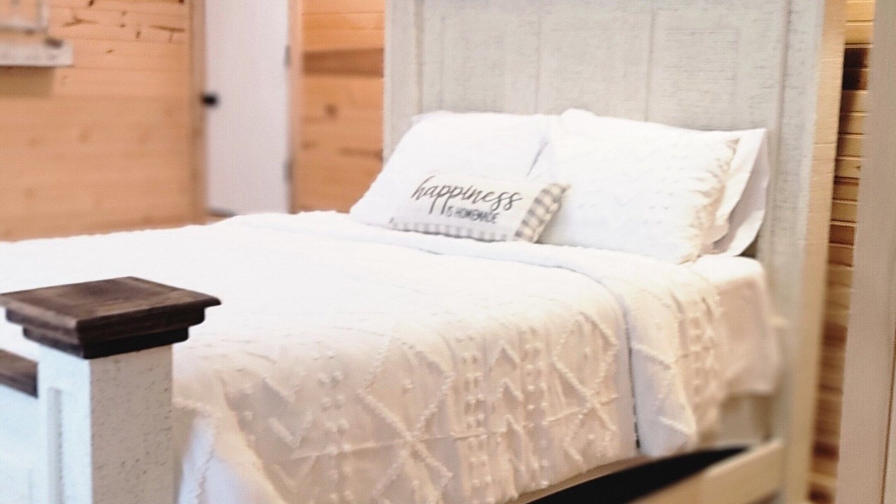 Photo of Bedroom in Navarro County
