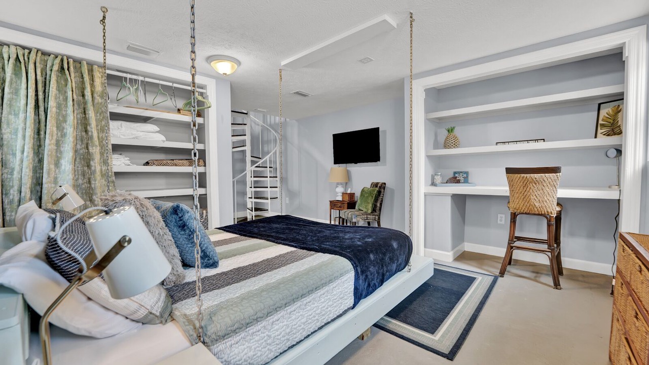 Photo of Bedroom in Lynn Haven