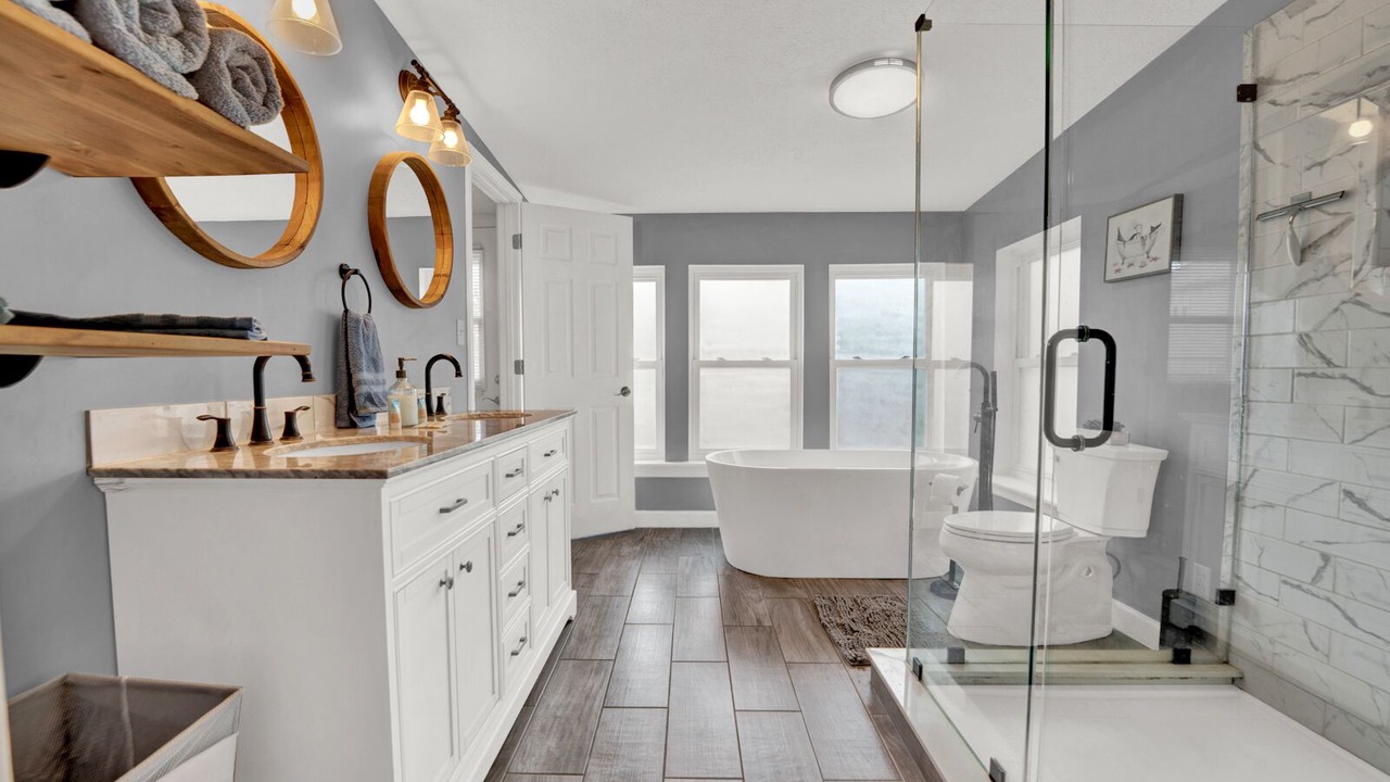 Photo of Bathroom in Lynn Haven