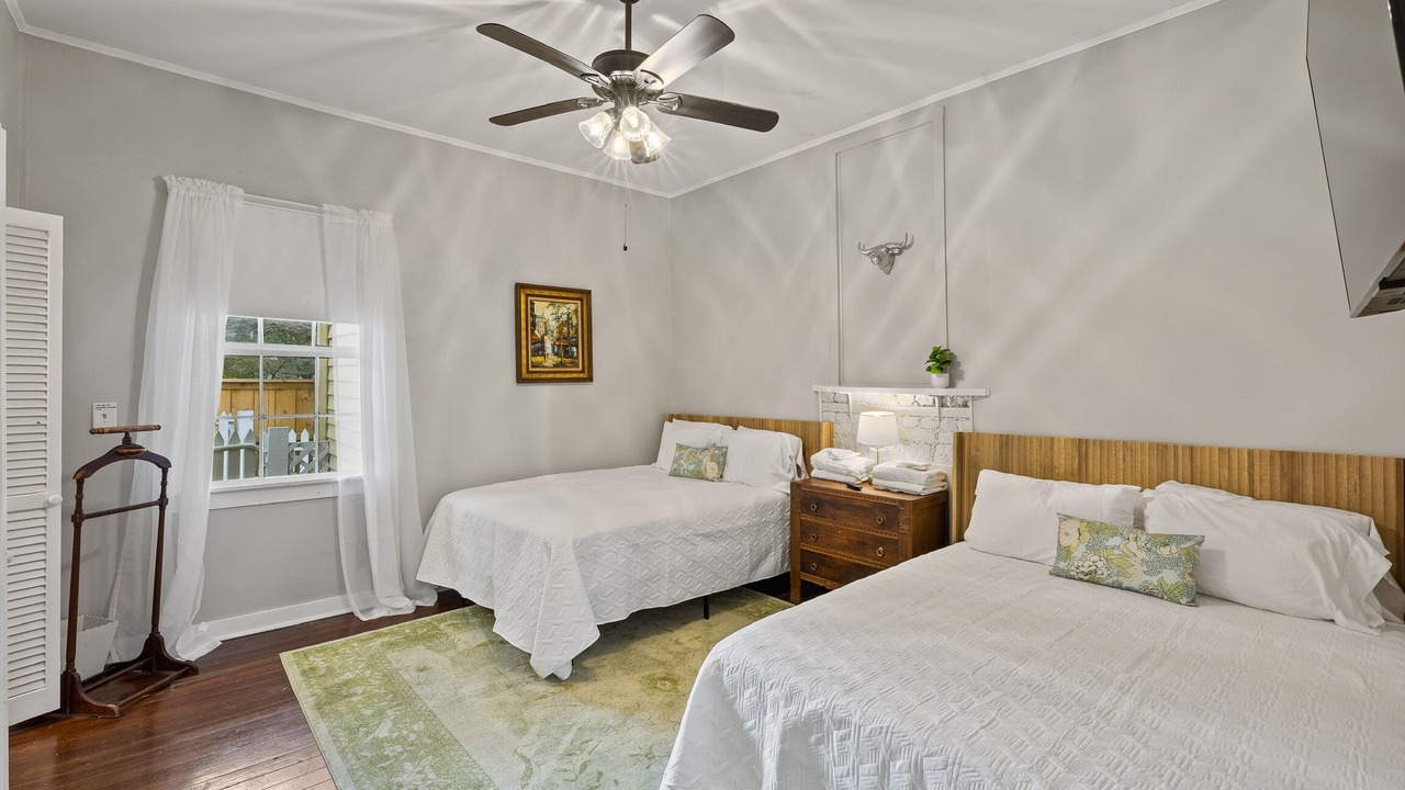 Photo of Bedroom in Washington Square
