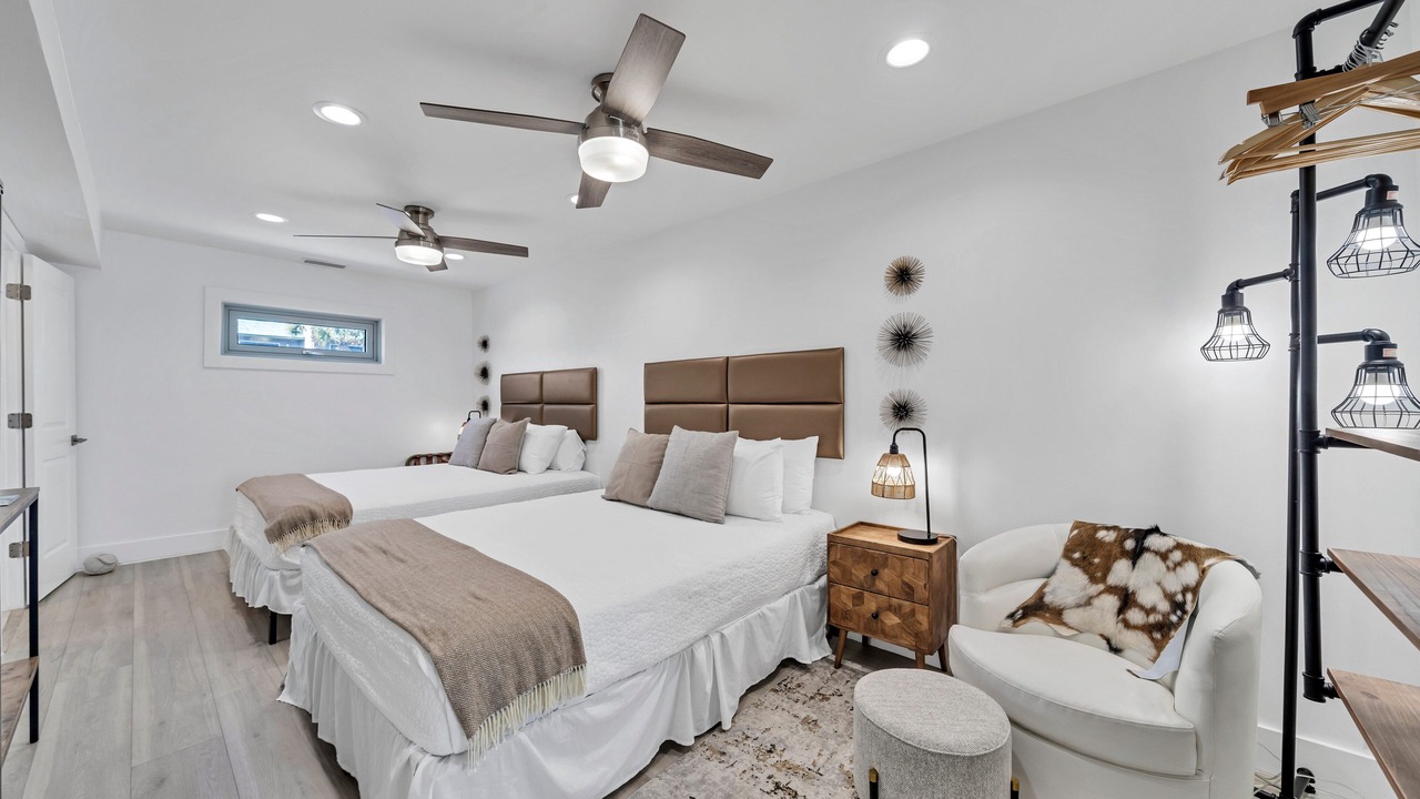 Photo of Bedroom in Avalon Beach Estates