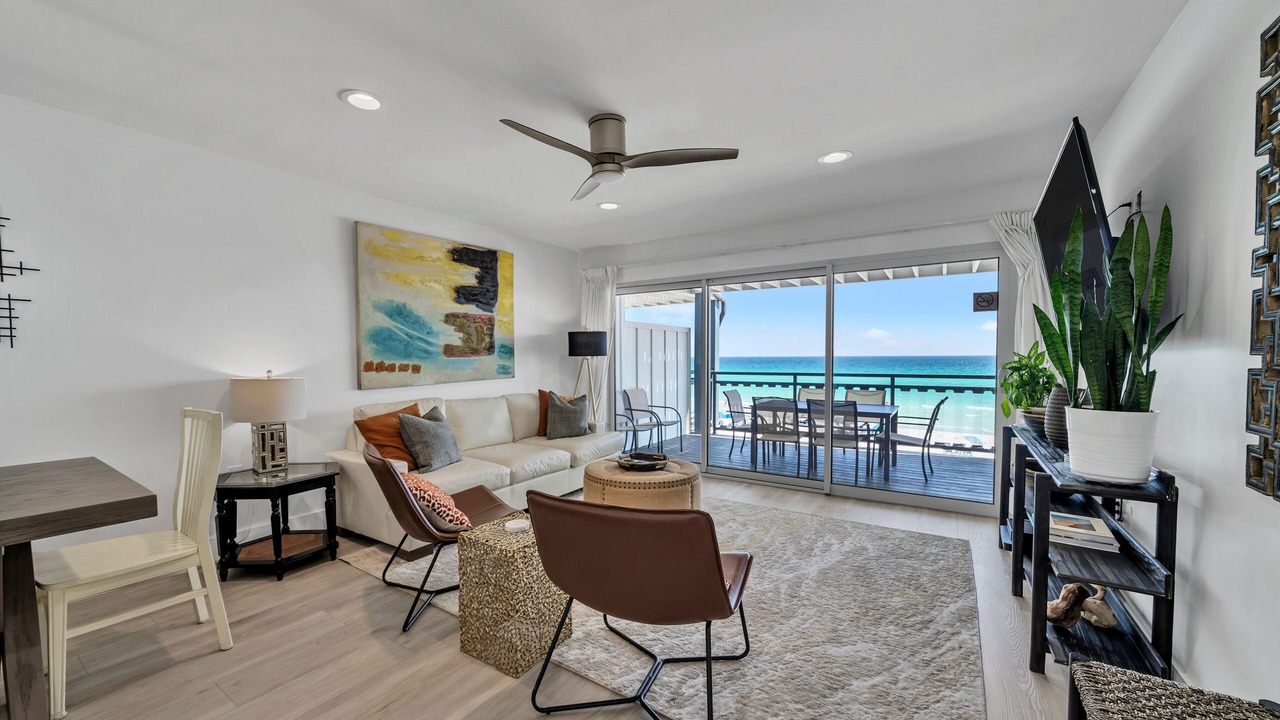 Photo of Livingroom in Avalon Beach Estates
