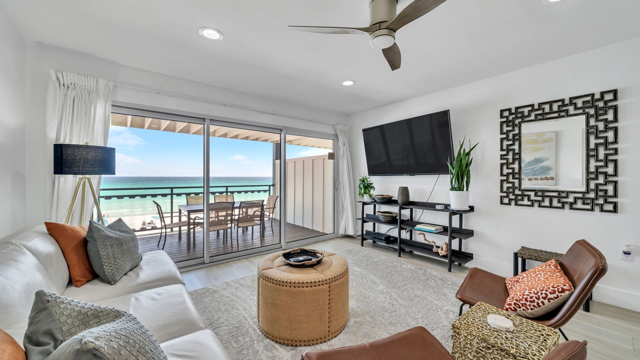 Photo of Livingroom in Avalon Beach Estates