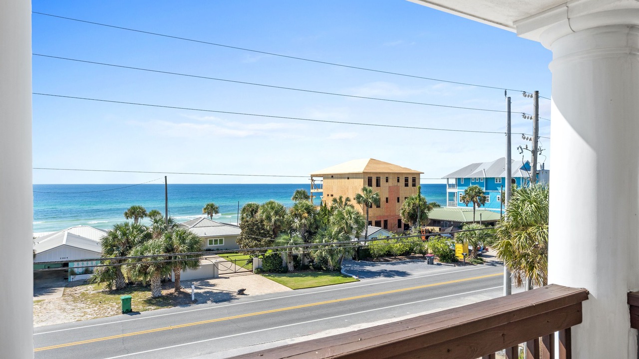 Photo of Patio Balcony in Kiska Beach