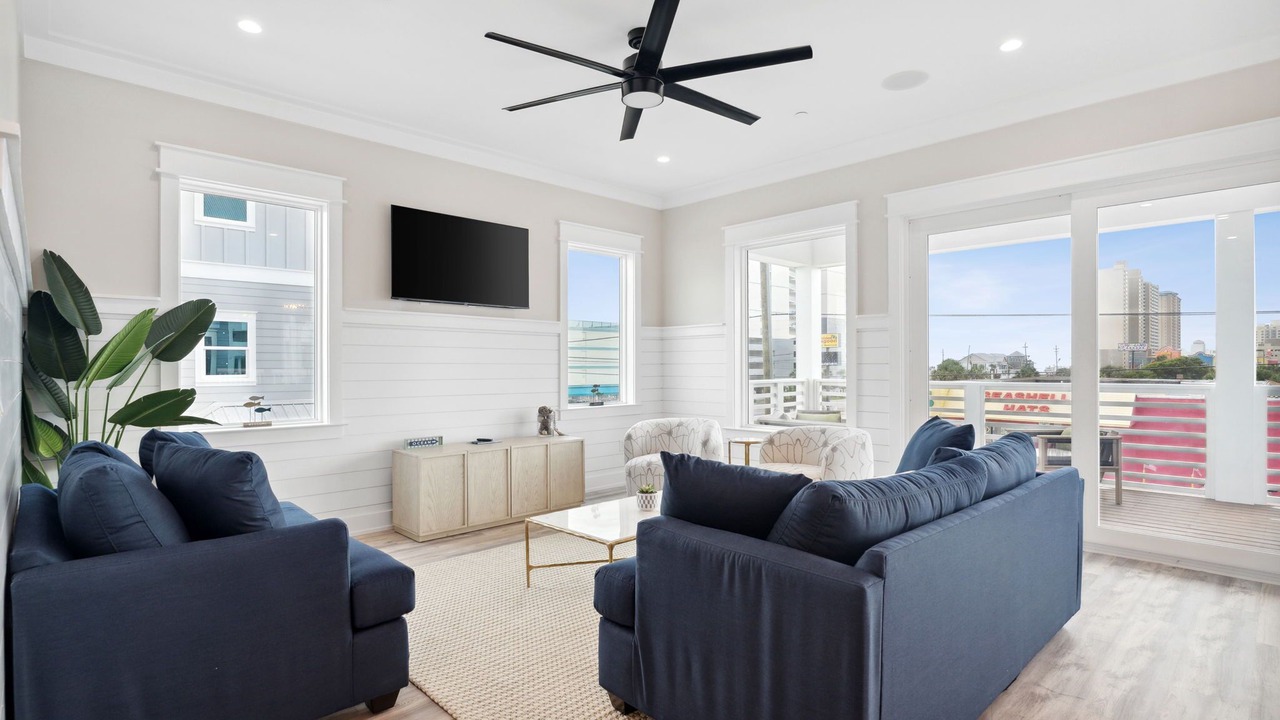 Photo of Livingroom in Bid-a-wee Beach