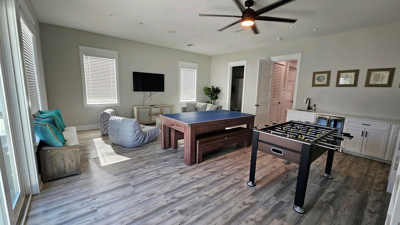 Photo of Livingroom in Bid-a-wee Beach