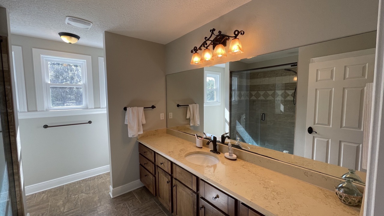 Photo of Bathroom in Melrose