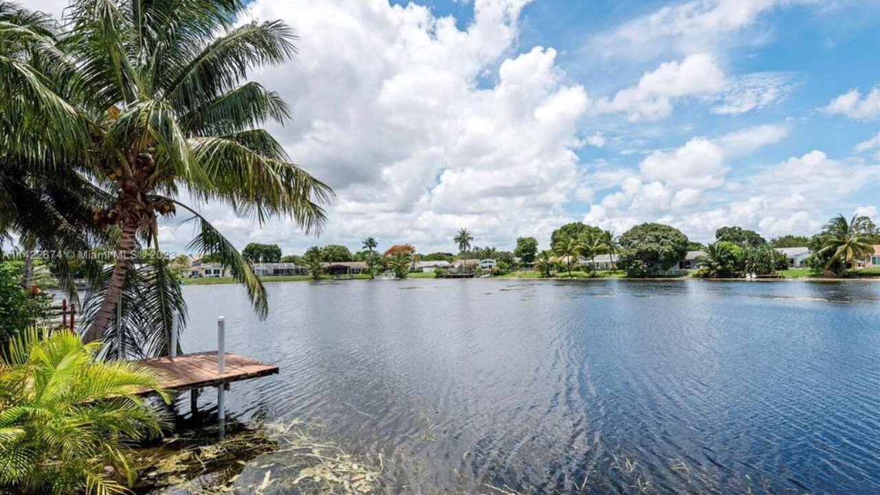 Photo of Outdoor in Palm Aire Village West