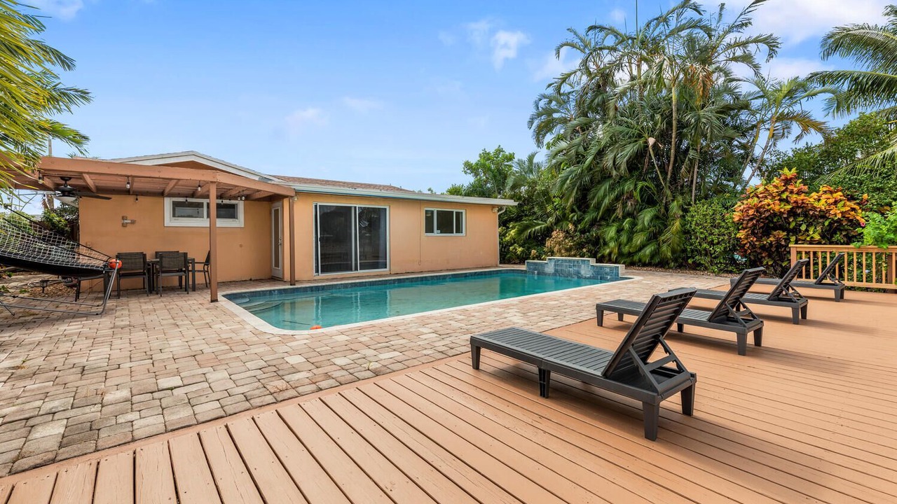 Photo of Outdoor in Palm Aire Village West