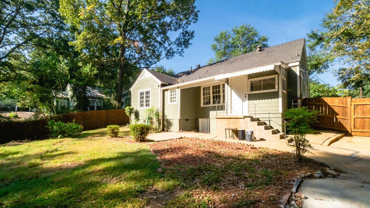 Photo of Outdoor in Fondren