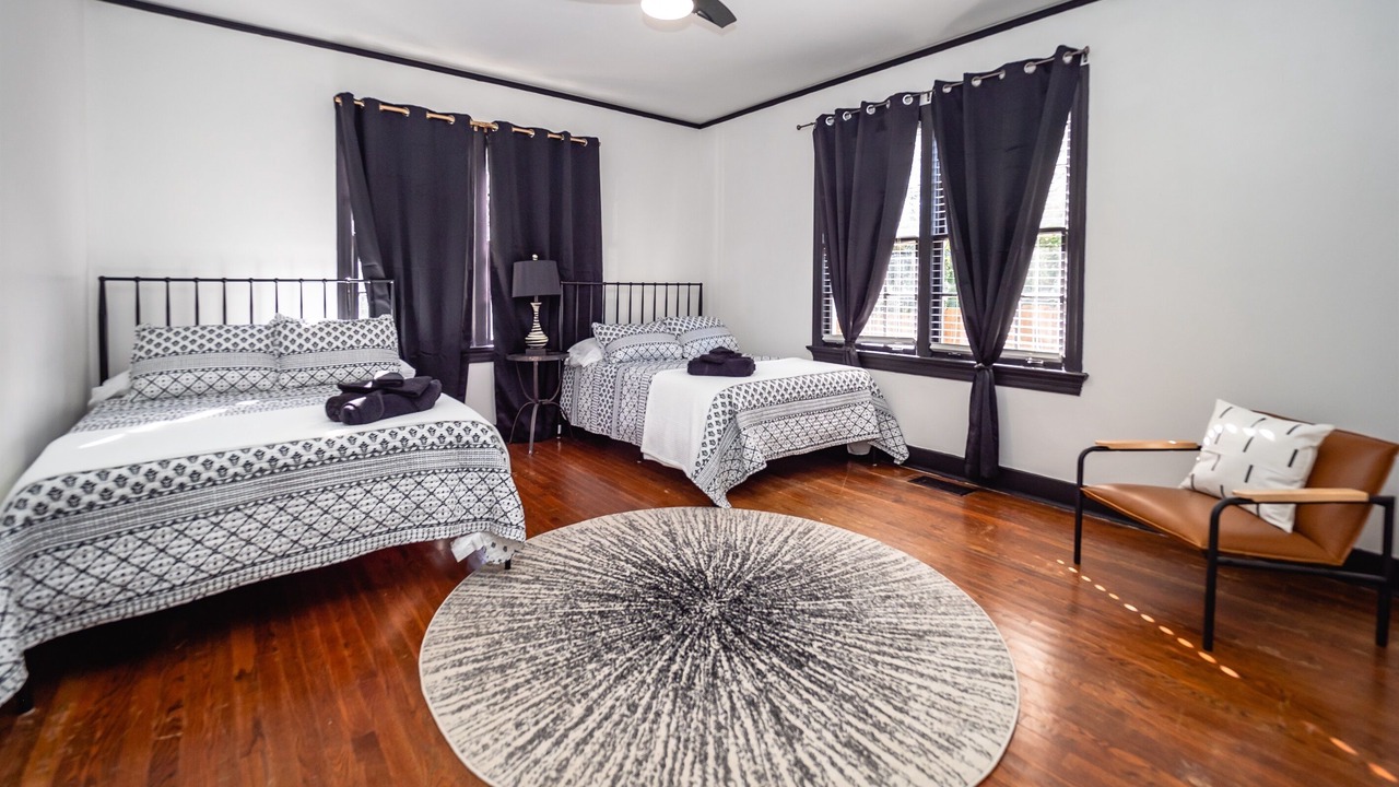 Photo of Bedroom in Fondren