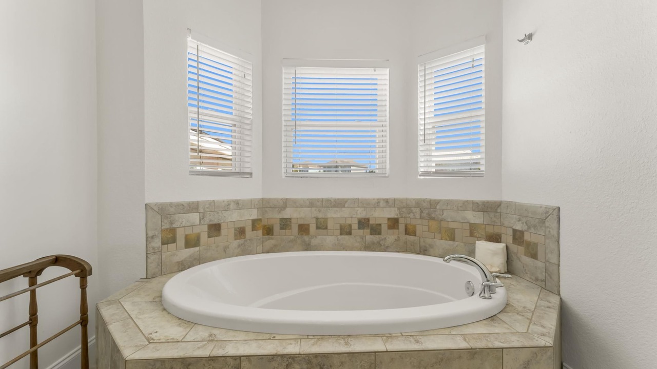 Photo of Bathroom in Avalon Beach Estates