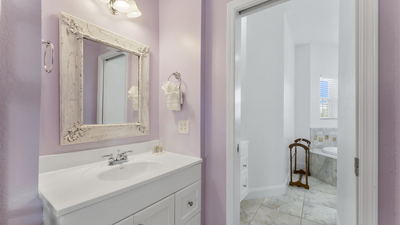 Photo of Bathroom in Avalon Beach Estates