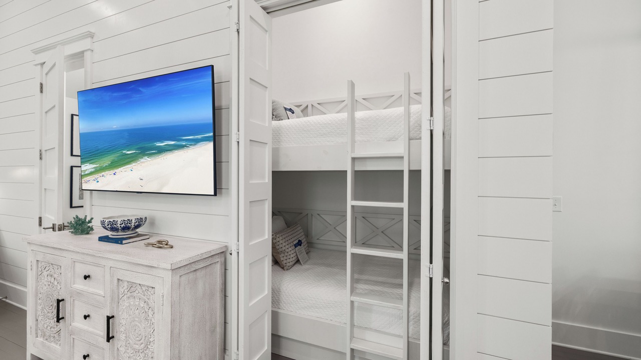 Photo of Bedroom in Orange Beach