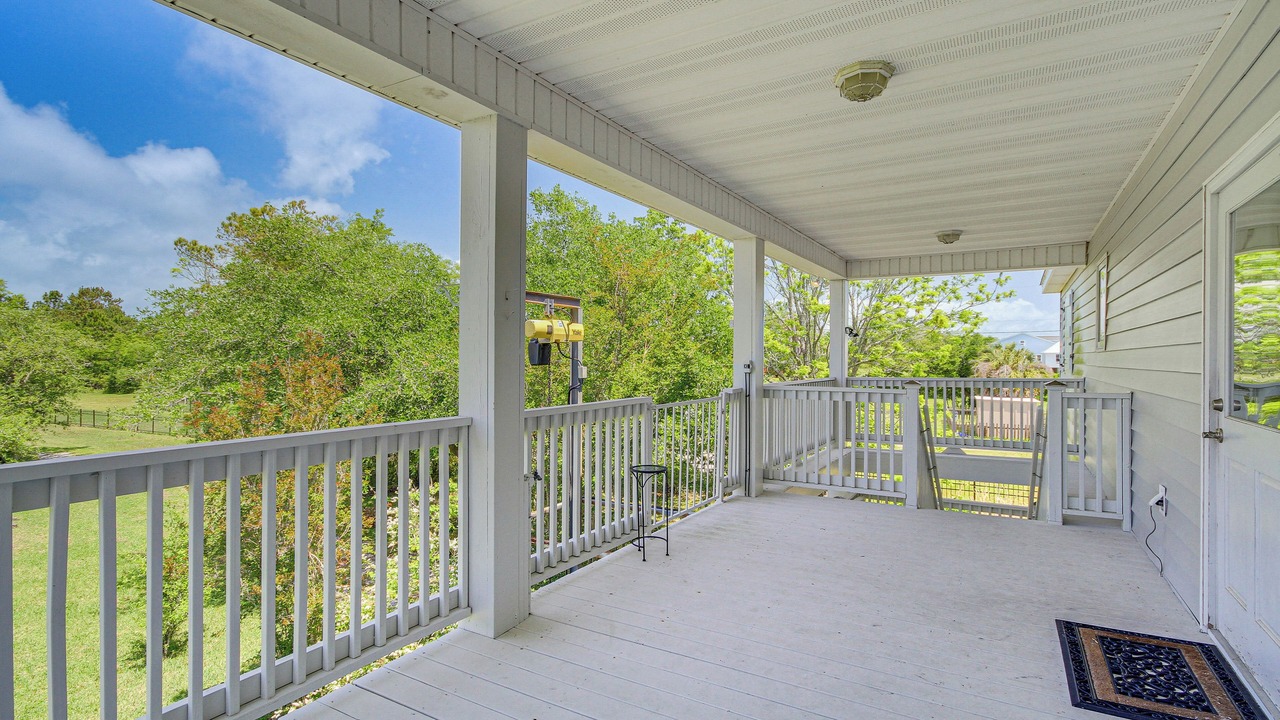 Photo of Patio Balcony in Waveland