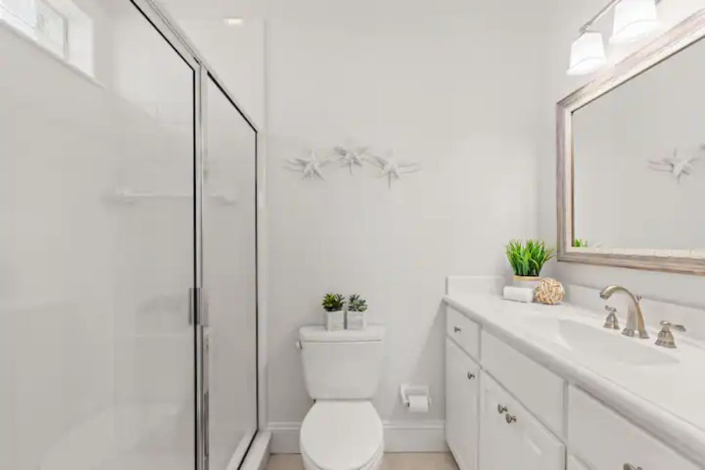 Photo of Bathroom in Plantation