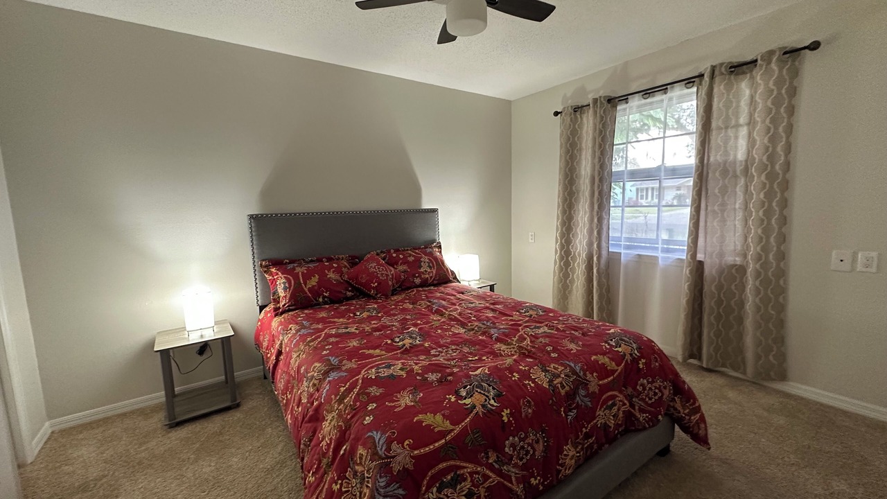 Photo of Bedroom in Silver Oaks