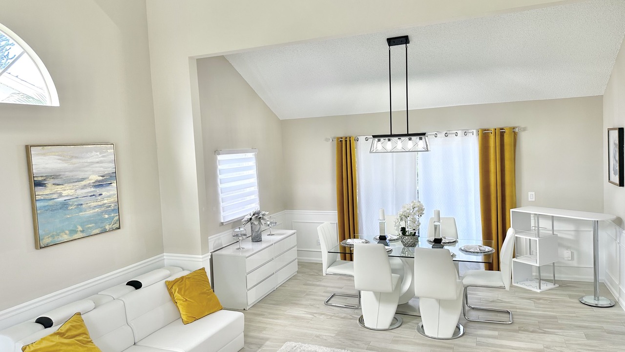 Photo of Livingroom in East Naples