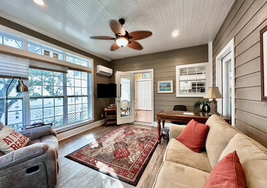 Photo of Bedroom in Gulf Place