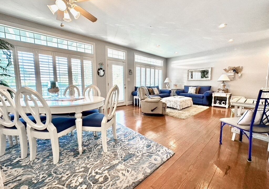 Photo of Bedroom in Gulf Place