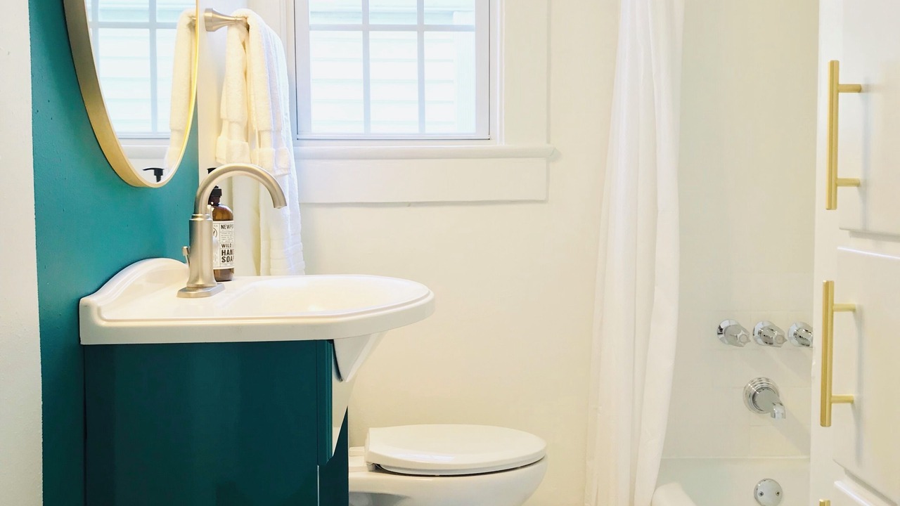 Photo of Bathroom in Uptown Historic District
