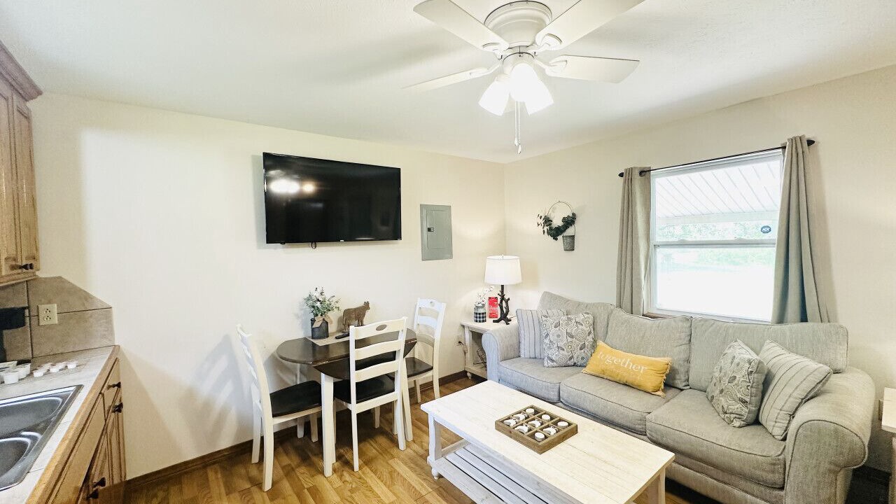 Photo of Livingroom in Pine Grove
