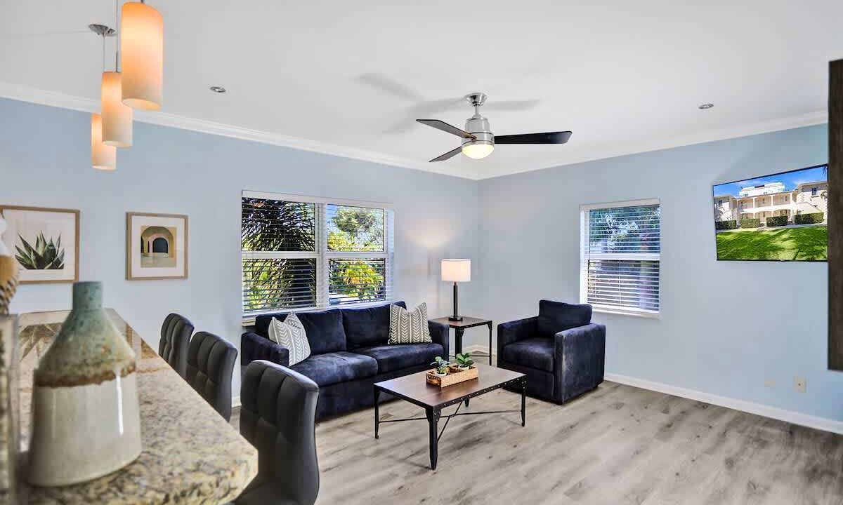 Photo of Livingroom in Hendricks and Venice Isles