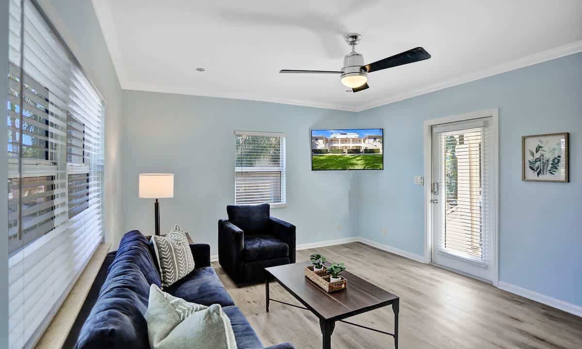 Photo of Livingroom in Hendricks and Venice Isles