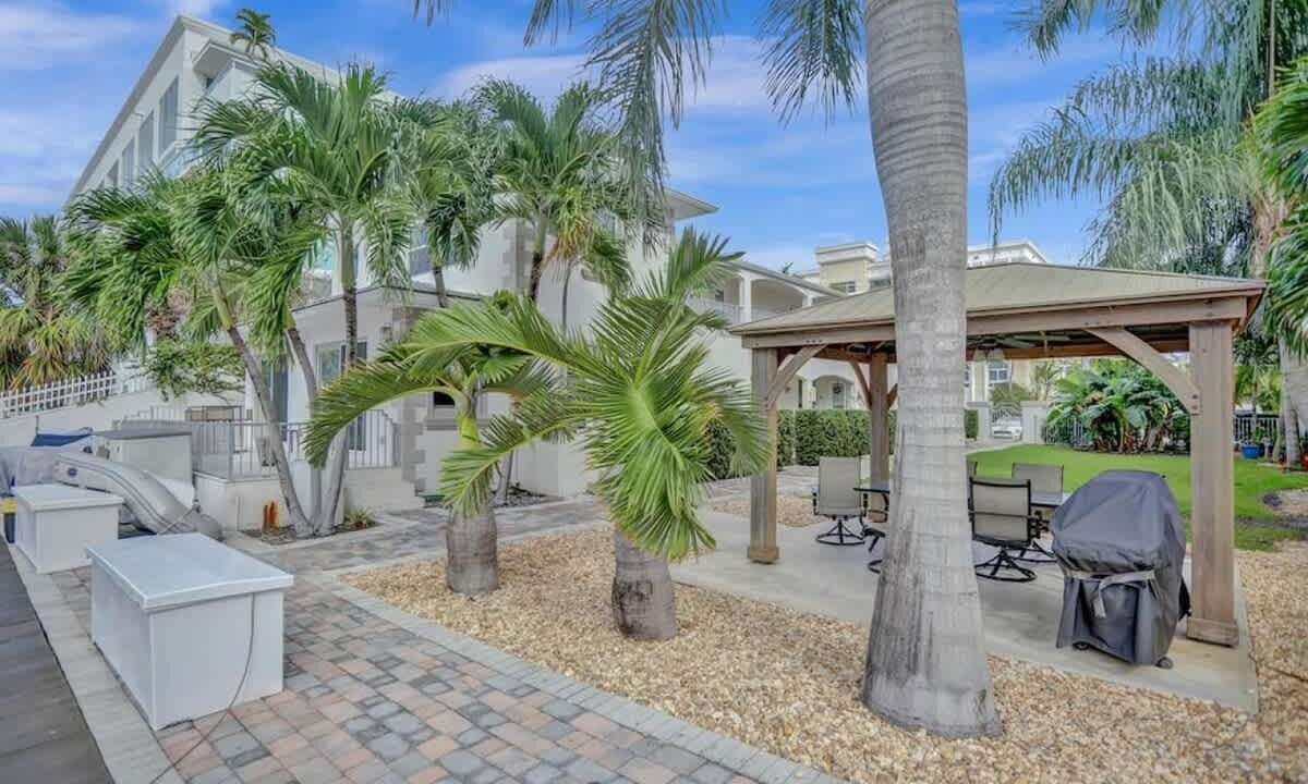 Photo of Patio Balcony in Hendricks and Venice Isles