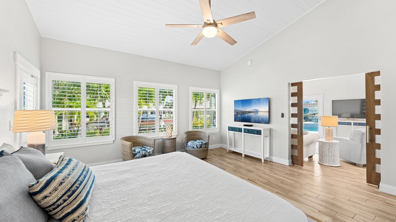 Photo of Bedroom in Convair Cove